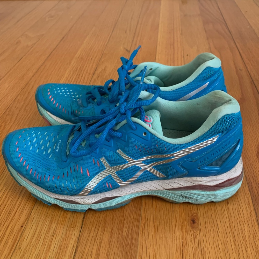 ASICS Running Shoes - Picture 2 of 4